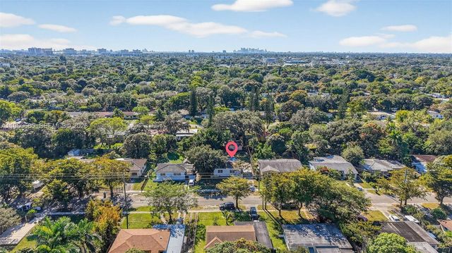 870 NE 144th St, North Miami, FL 33161