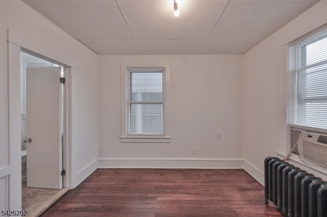 78 Heckman St, Phillipsburg Town, NJ 08865