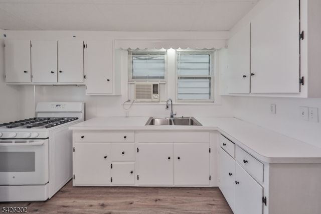 78 Heckman St, Phillipsburg Town, NJ 08865