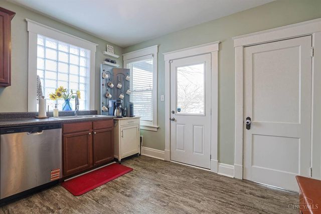 15 Bonham Road, Wyoming, OH 45215