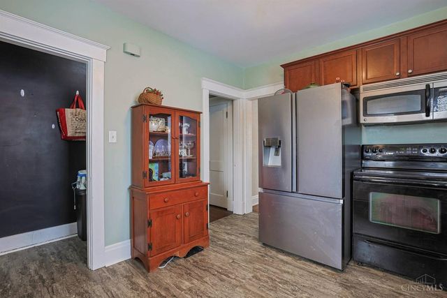 15 Bonham Road, Wyoming, OH 45215