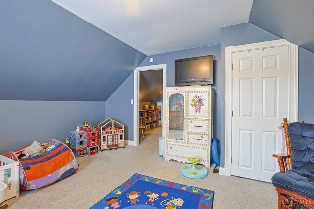 15 Bonham Road, Wyoming, OH 45215