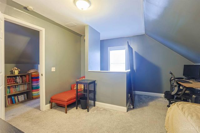 15 Bonham Road, Wyoming, OH 45215