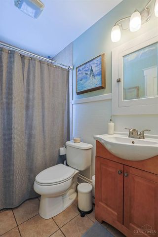 15 Bonham Road, Wyoming, OH 45215