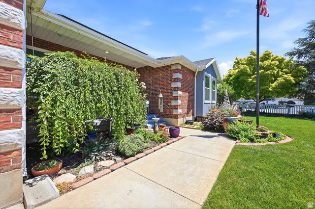 562 W 1400 N, West Bountiful, UT 84087
