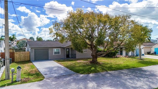 7434 MAKO DRIVE, Hudson, FL 34667