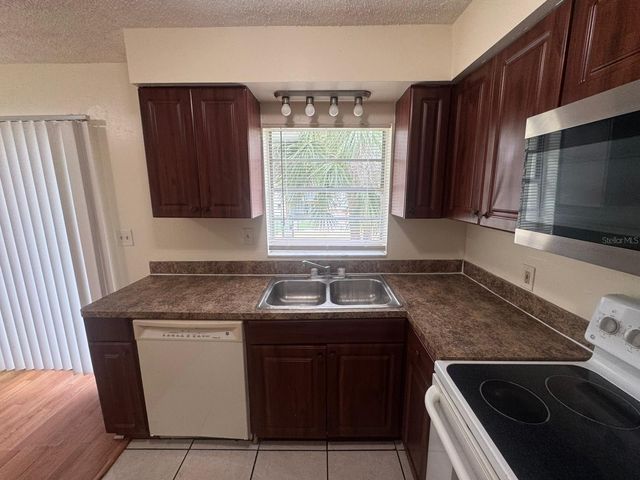 2800 E 113TH AVENUE B1204, Tampa, FL 33612