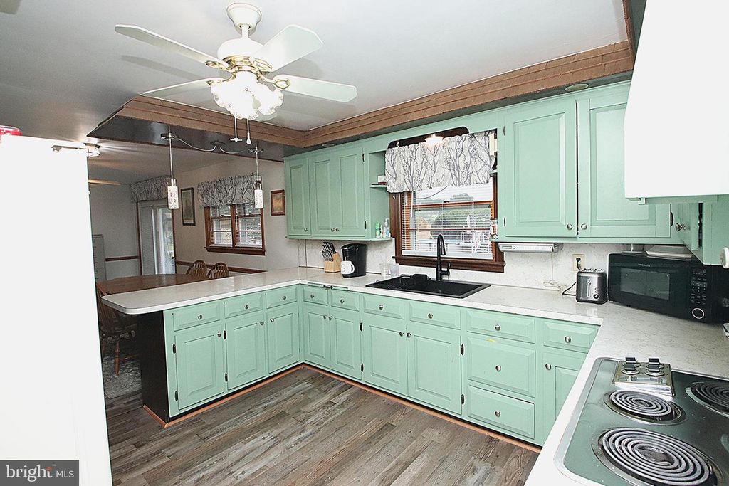 Image 12 of property listing at 14540 NATIONAL PIKE, Clear Spring, MD 21722