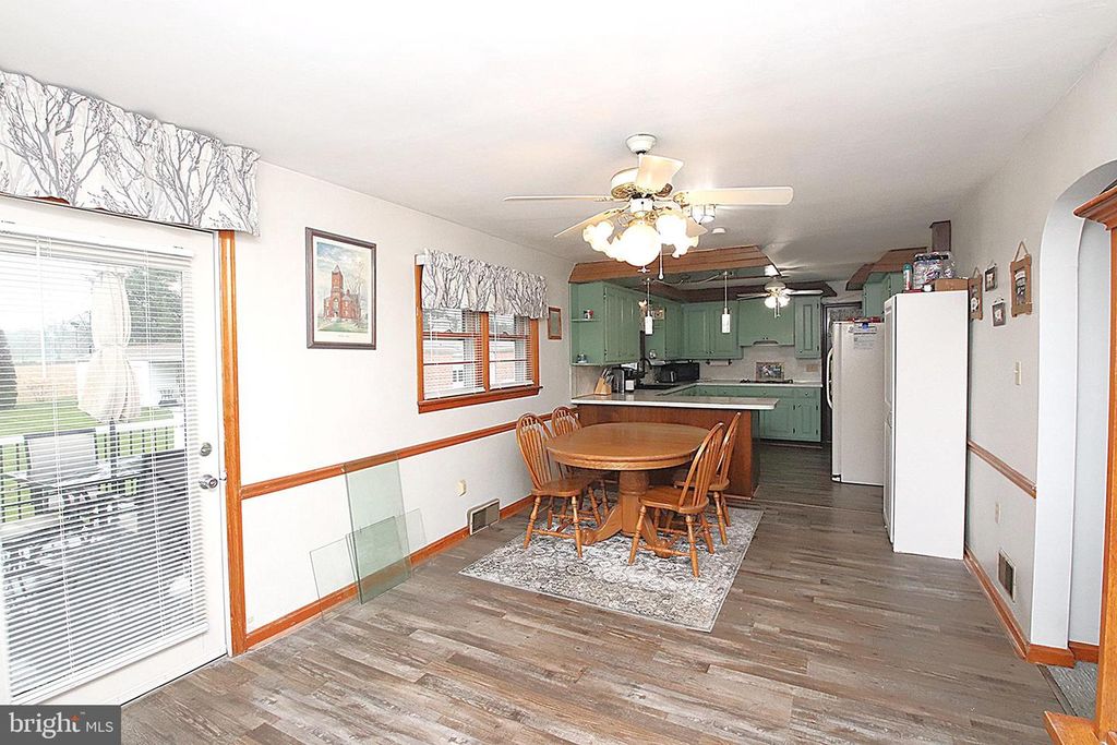 Image 16 of property listing at 14540 NATIONAL PIKE, Clear Spring, MD 21722