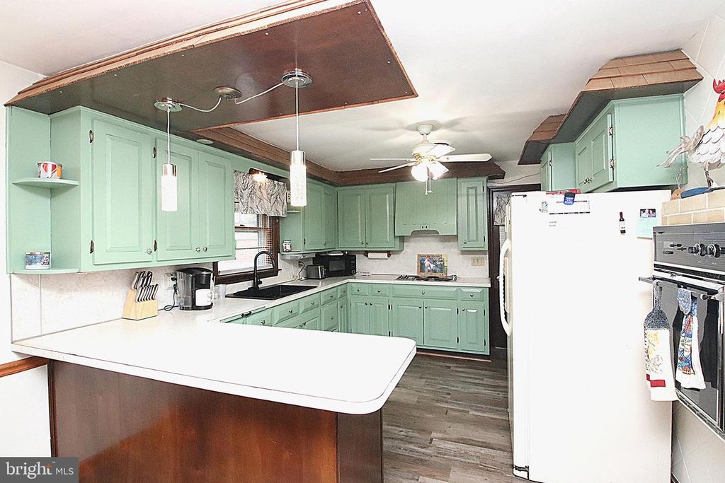 Image 9 of property listing at 14540 NATIONAL PIKE, Clear Spring, MD 21722