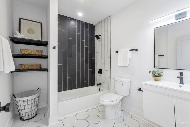 5033 Wesley Avenue, Norwood, OH 45212