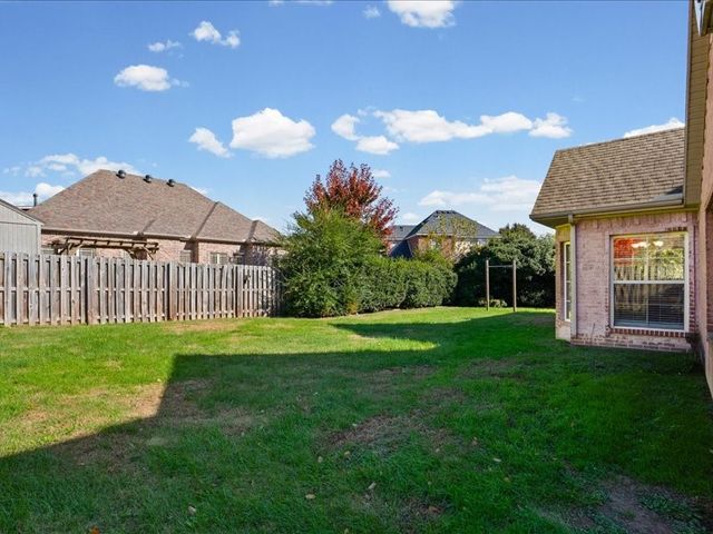 1376 Lexington Circle, Springdale, AR 72762