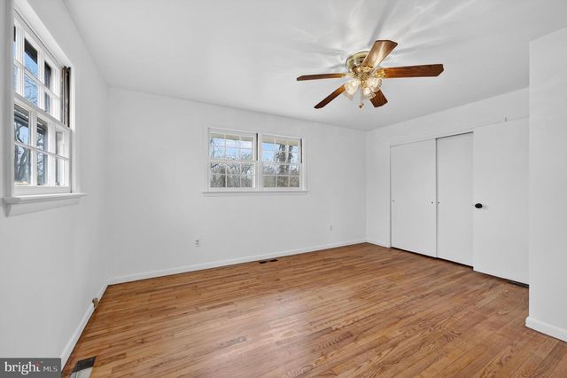 12 MAIN S, Quinton, NJ 08072