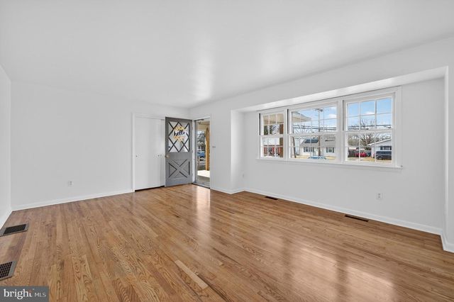 12 MAIN S, Quinton, NJ 08072