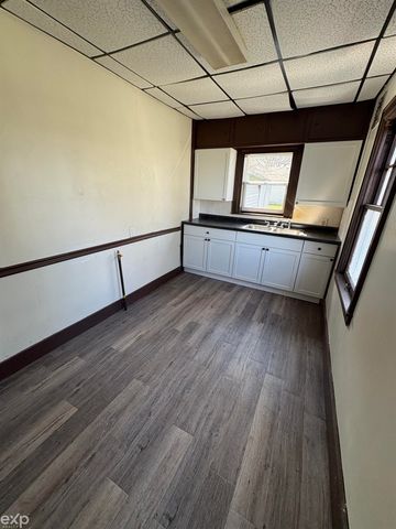 2521 Bay Street, Saginaw, MI 48602