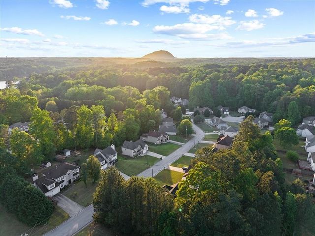 3234 Mineral Ridge Lane, Stone Mountain, GA 30087