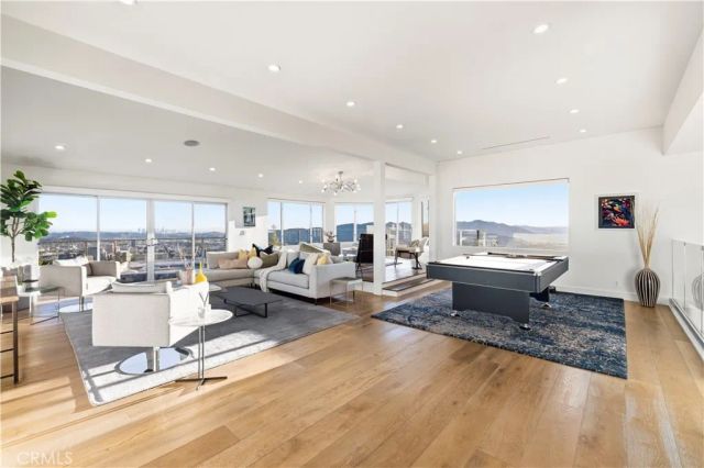 180 Aspen Oak, Glendale, CA 91207