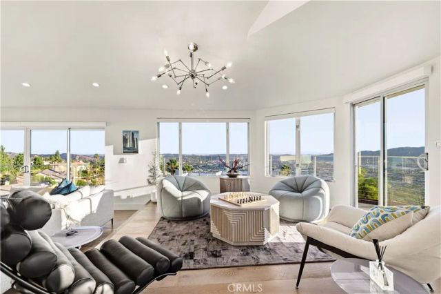 180 Aspen Oak, Glendale, CA 91207