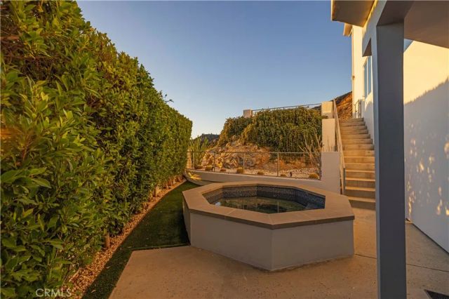 180 Aspen Oak, Glendale, CA 91207
