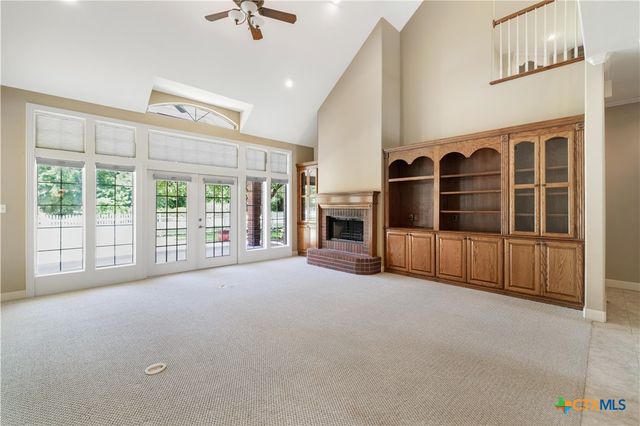 123 Northwood Drive, Cuero, TX 77954