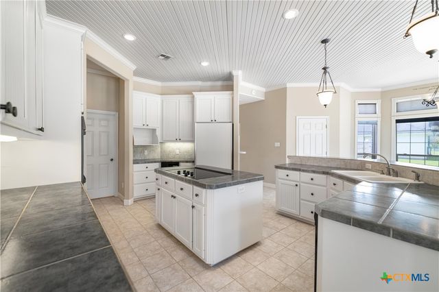 123 Northwood Drive, Cuero, TX 77954