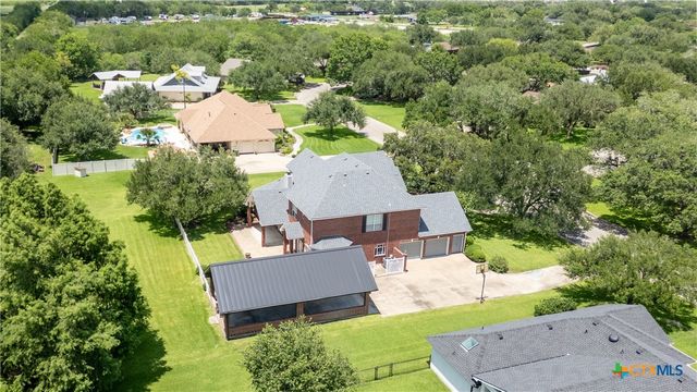 123 Northwood Drive, Cuero, TX 77954