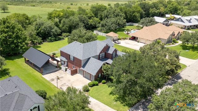 123 Northwood Drive, Cuero, TX 77954