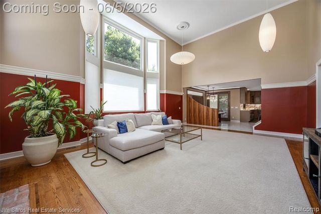 910 Edgemont Park, Grosse Pointe, MI 48230