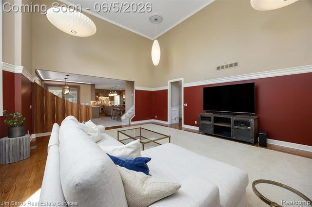 910 Edgemont Park, Grosse Pointe, MI 48230