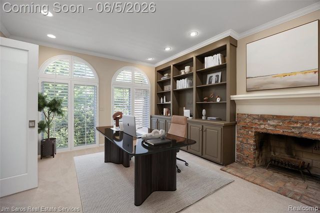 910 Edgemont Park, Grosse Pointe, MI 48230