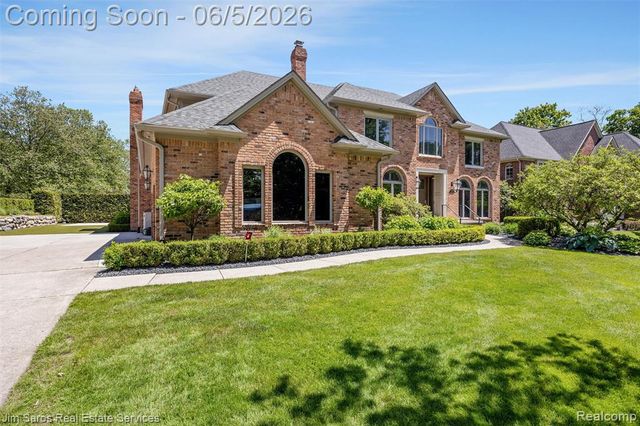910 Edgemont Park, Grosse Pointe, MI 48230