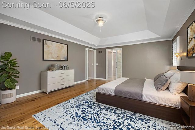 910 Edgemont Park, Grosse Pointe, MI 48230