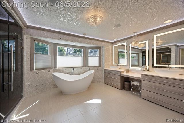 910 Edgemont Park, Grosse Pointe, MI 48230