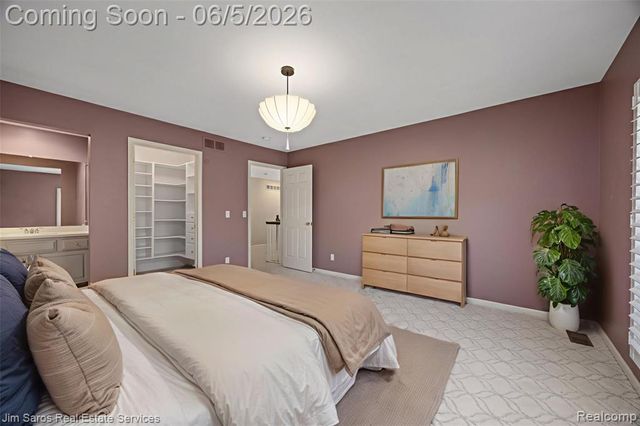 910 Edgemont Park, Grosse Pointe, MI 48230