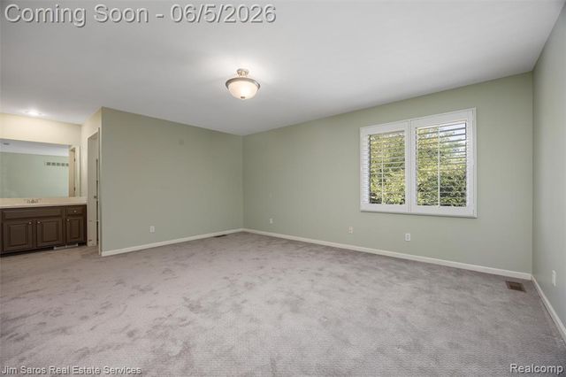 910 Edgemont Park, Grosse Pointe, MI 48230