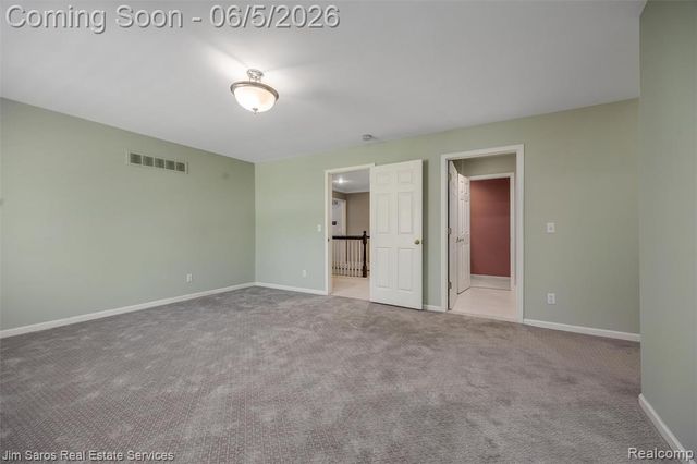 910 Edgemont Park, Grosse Pointe, MI 48230
