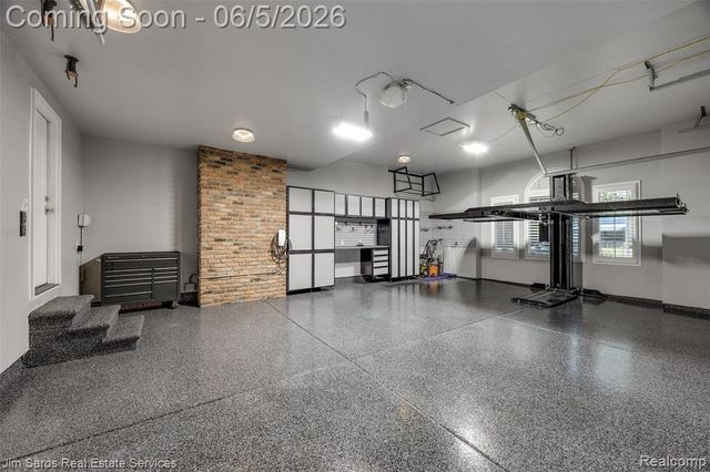910 Edgemont Park, Grosse Pointe, MI 48230
