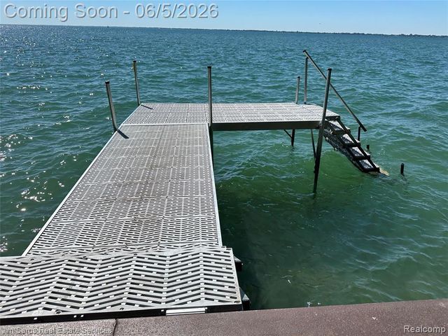 910 Edgemont Park, Grosse Pointe, MI 48230