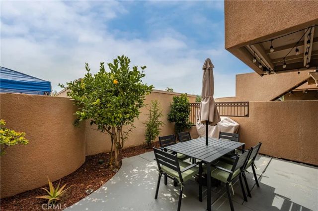 25761 Le Parc 105, Lake Forest, CA 92630