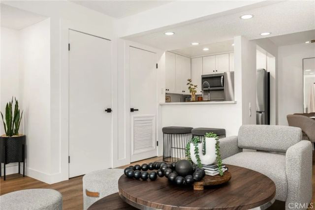 25761 Le Parc 105, Lake Forest, CA 92630