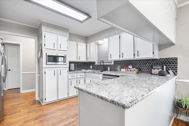 10509 S County Road 456, Henderson, TX 75654