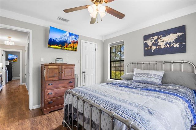 10509 S County Road 456, Henderson, TX 75654