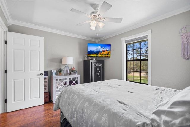 10509 S County Road 456, Henderson, TX 75654