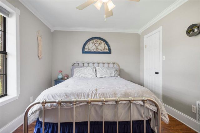 10509 S County Road 456, Henderson, TX 75654