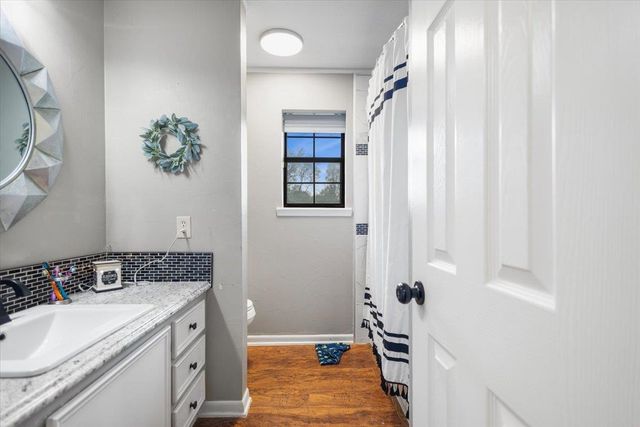 10509 S County Road 456, Henderson, TX 75654