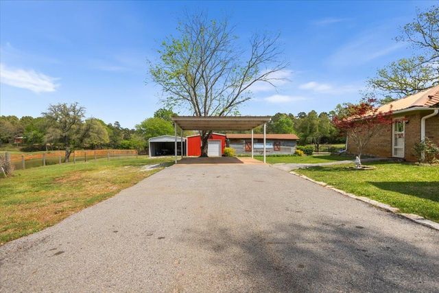 10509 S County Road 456, Henderson, TX 75654