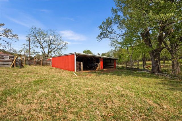 10509 S County Road 456, Henderson, TX 75654