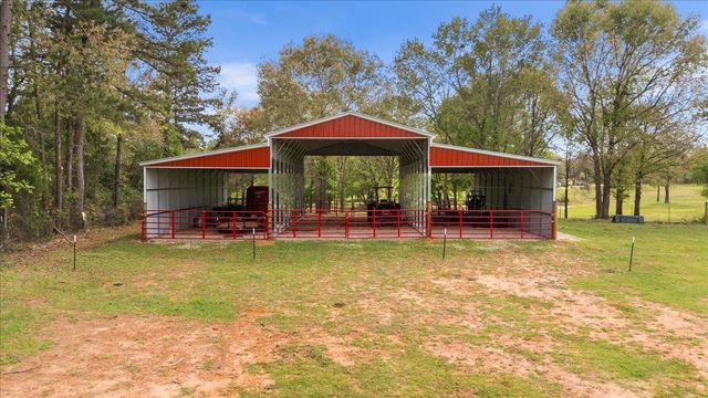 10509 S County Road 456, Henderson, TX 75654