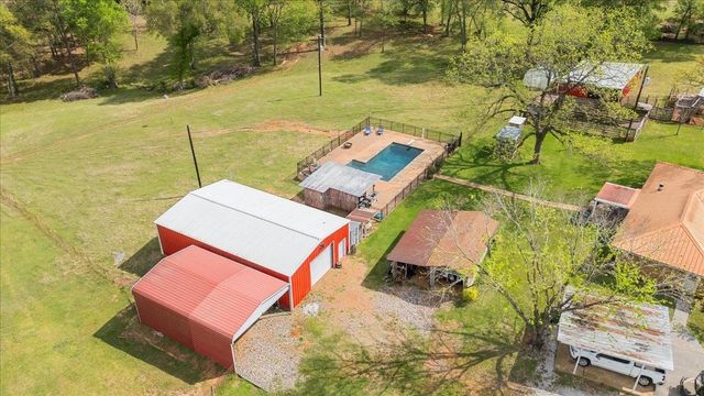 10509 S County Road 456, Henderson, TX 75654