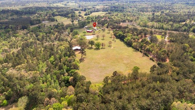 10509 S County Road 456, Henderson, TX 75654